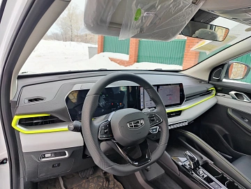 Geely Coolray, 2024г, передний привод, робот