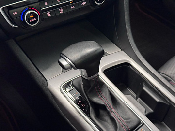 Kia , 2018г., передний привод, автомат