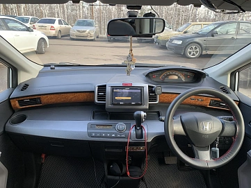 Honda Freed, 2010г, передний привод, вариатор