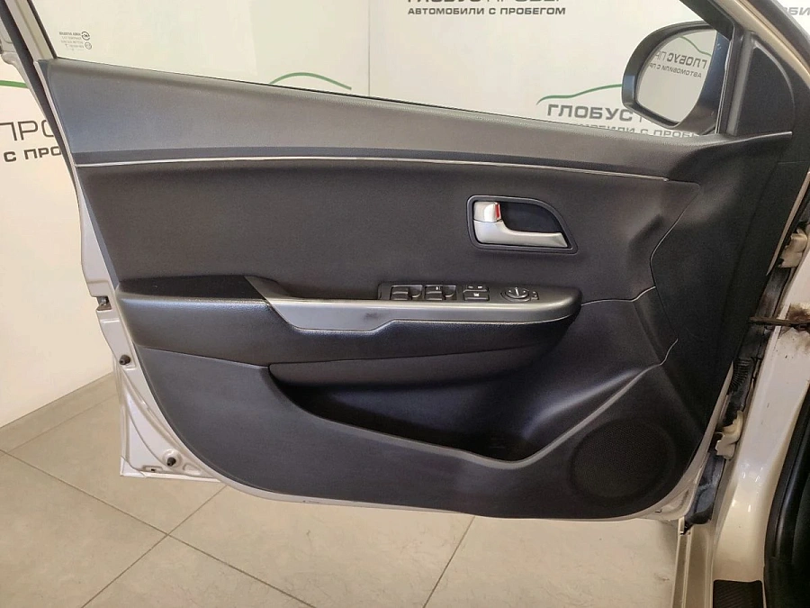 Kia Rio, 2013г., передний привод, механика