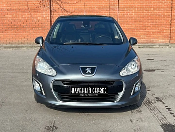Peugeot 308, 2011г, передний привод, автомат