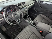 Volkswagen Golf, 2011г., передний привод, робот