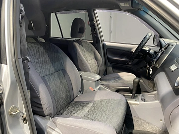 Toyota RAV4, 2003г, полный привод, автомат