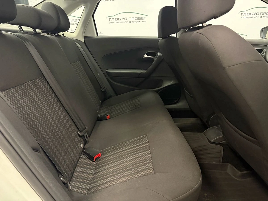 Volkswagen Polo, 2020г., передний привод, механика