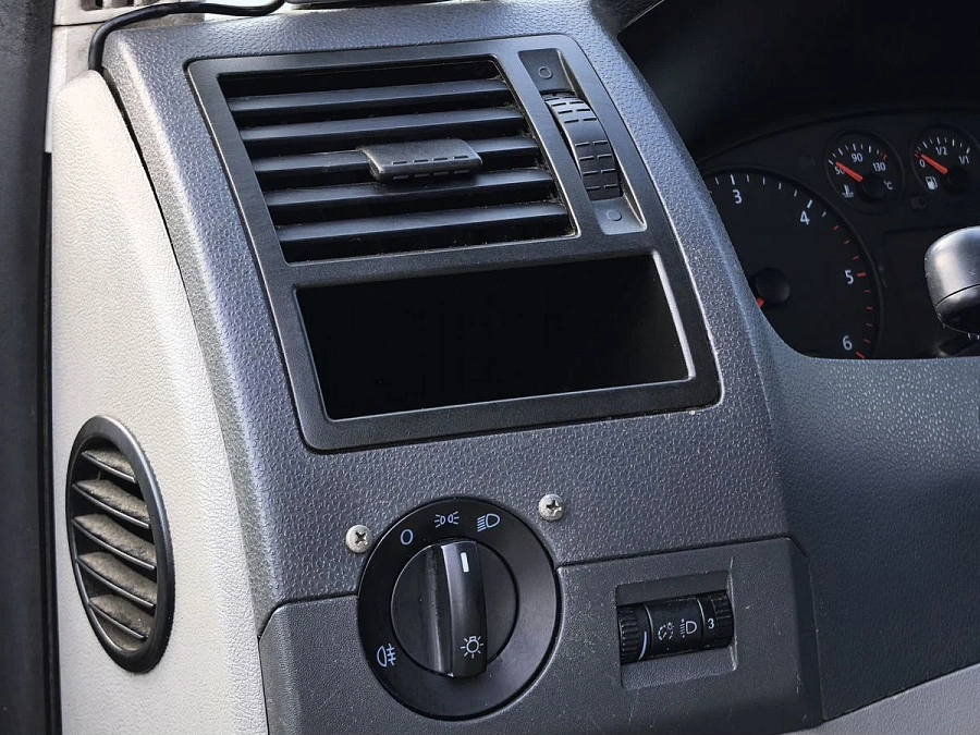 Volkswagen Transporter, 2003г., передний привод, механика