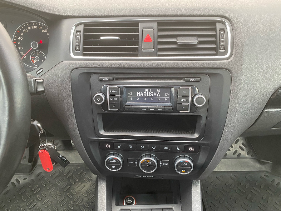 Volkswagen Jetta, 2012г., передний привод, механика
