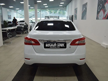 Nissan Sentra, 2015г, передний привод, вариатор
