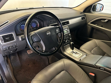 Volvo , 2008г., передний привод, автомат