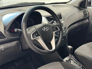 Hyundai Solaris, 2013г, передний привод, автомат