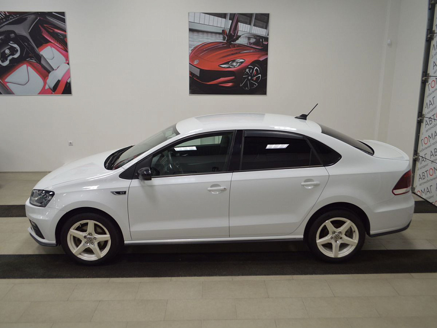 Volkswagen Polo, 2017г., передний привод, робот