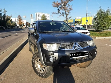 Mitsubishi L200, 2011г, полный привод, автомат