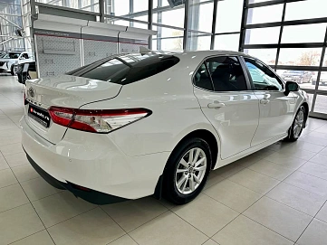 Toyota Camry, 2018г, передний привод, автомат