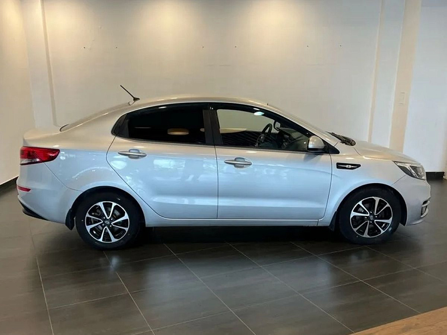 Kia , 2015г., передний привод, автомат