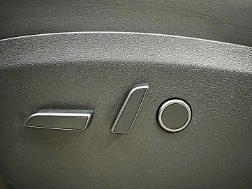 Tesla Model Y, 2023г, задний привод, автомат