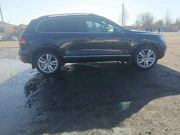 Volkswagen Touareg, 2012г, полный привод, автомат