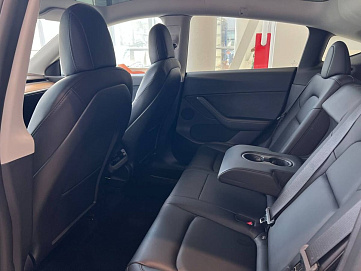 Tesla Model Y, 2021г, полный привод, автомат
