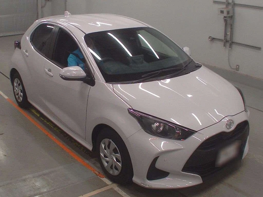 Toyota Yaris, 2022г., передний привод, вариатор
