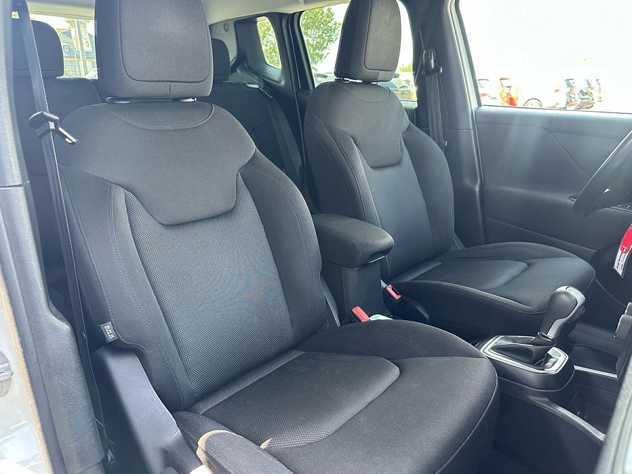 Jeep Renegade, 2018г., передний привод, робот