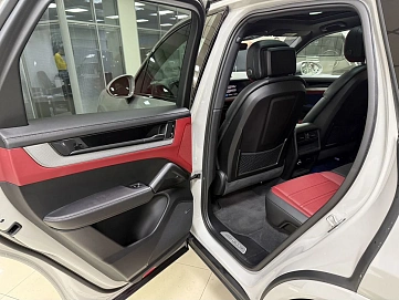 Porsche Cayenne, 2024г, полный привод, автомат