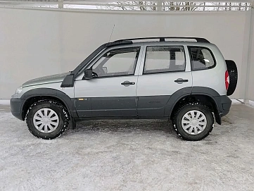 Chevrolet Niva, 2015г, полный привод, механика