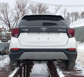 Toyota Yaris, 2021г, передний привод, вариатор