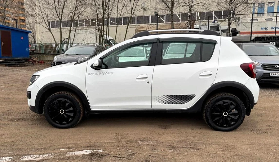 Renault Sandero, 2018г., передний привод, автомат