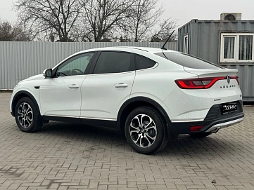 Renault Arkana, 2019г, передний привод, вариатор