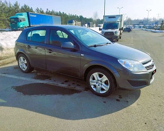 Opel Astra, 2012г, передний привод, механика