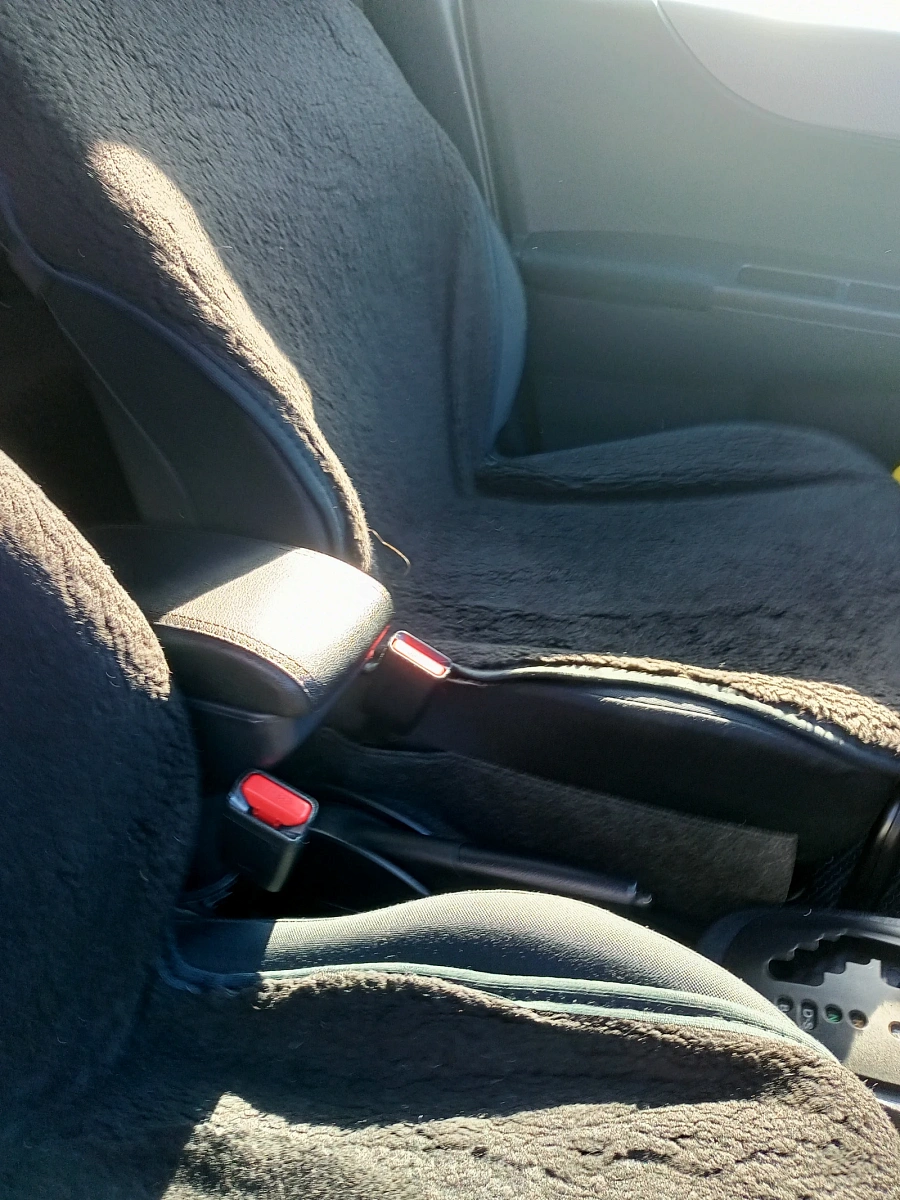 Toyota Vitz, 2012г., передний привод, вариатор