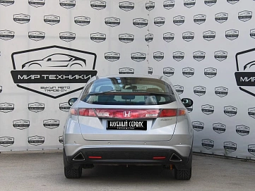Honda Civic, 2008г, передний привод, робот