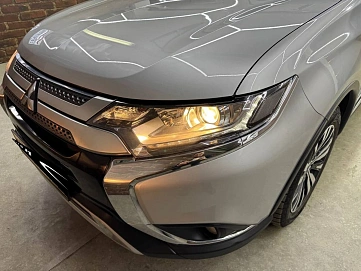 Mitsubishi Outlander, 2019г, передний привод, вариатор