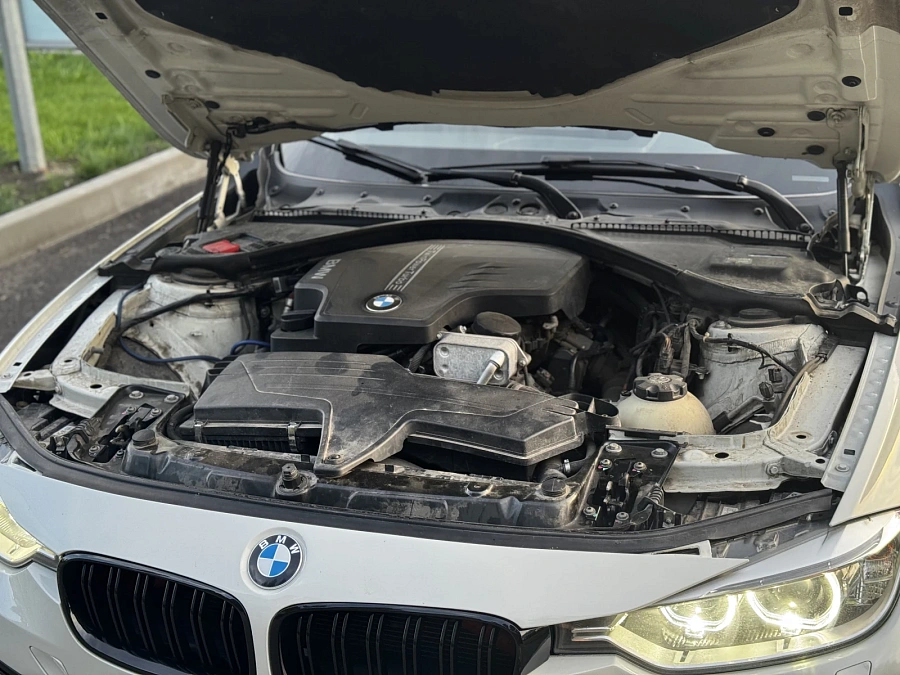 BMW 3 серии, 2012г., задний привод, автомат