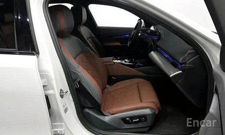 BMW 5 серии, 2024г, полный привод, автомат