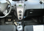 Toyota Yaris, 2008г., передний привод, робот