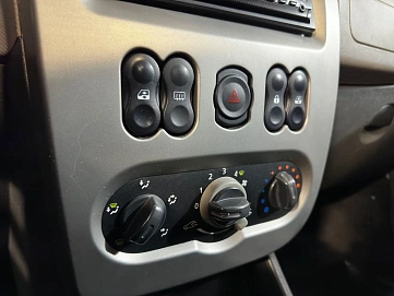 Renault Logan, 2011г., передний привод, механика