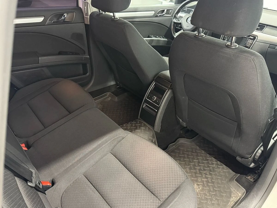 Skoda Superb, 2013г., передний привод, робот