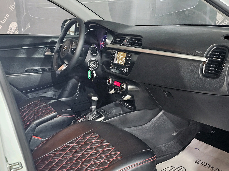 Kia , 2020г., передний привод, автомат