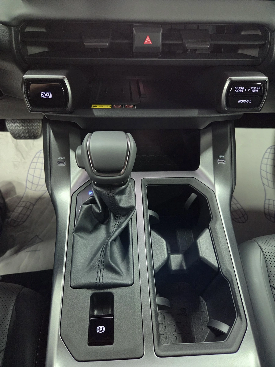 Toyota RAV4, 2026г., полный привод, вариатор