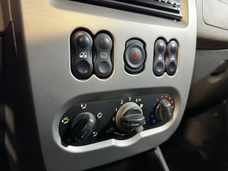 Renault Logan, 2011г., передний привод, механика