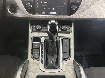 Geely Atlas, 2019г, передний привод, автомат