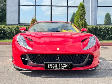 Ferrari 812, 2021г, задний привод, робот