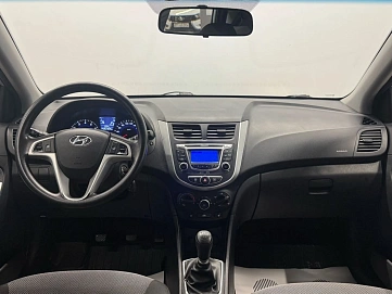 Hyundai Solaris, 2012г, передний привод, механика