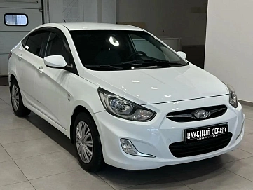 Hyundai Solaris, 2013г, передний привод, автомат