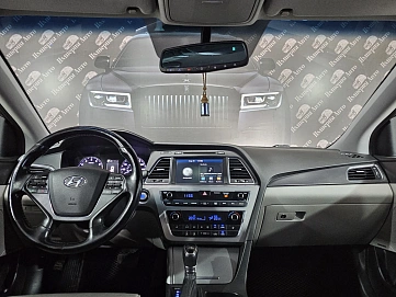 Hyundai Sonata, 2015г, передний привод, автомат