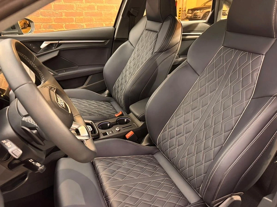 Audi , 2025г., передний привод, робот