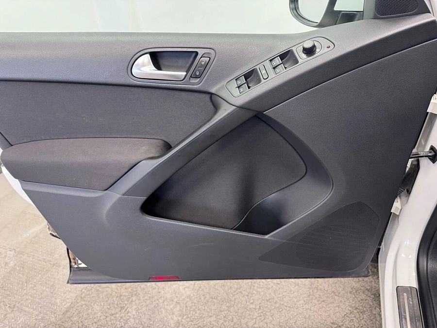 Volkswagen Tiguan, 2013г., полный привод, автомат