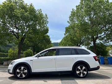 Skoda Octavia, 2019г, передний привод, робот
