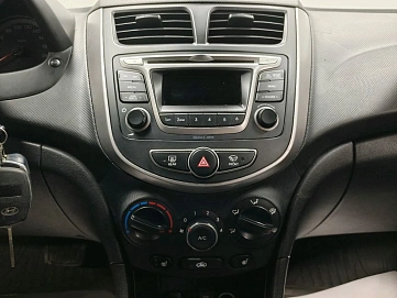 Hyundai Solaris, 2014г, передний привод, автомат