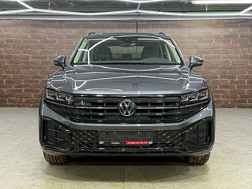 Volkswagen Touareg, 2025г, полный привод, автомат