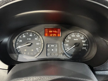 Renault Logan, 2009г, передний привод, механика